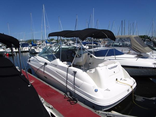 2010 Sea Ray 240 Sundancer