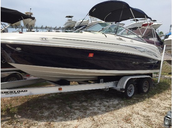 2005 Sea Ray Sundeck 200