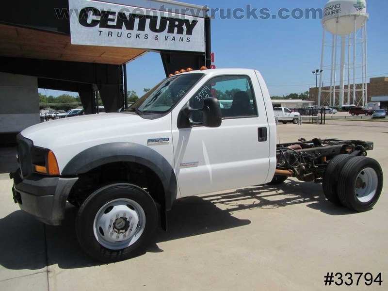 2006 Ford F550 4x4  Cab Chassis