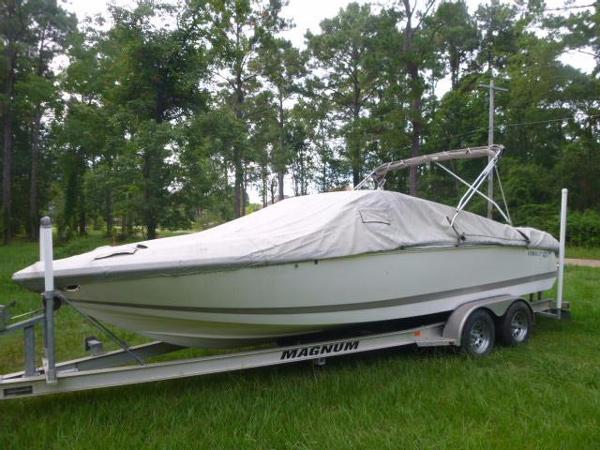 2004 Cobalt 246 br