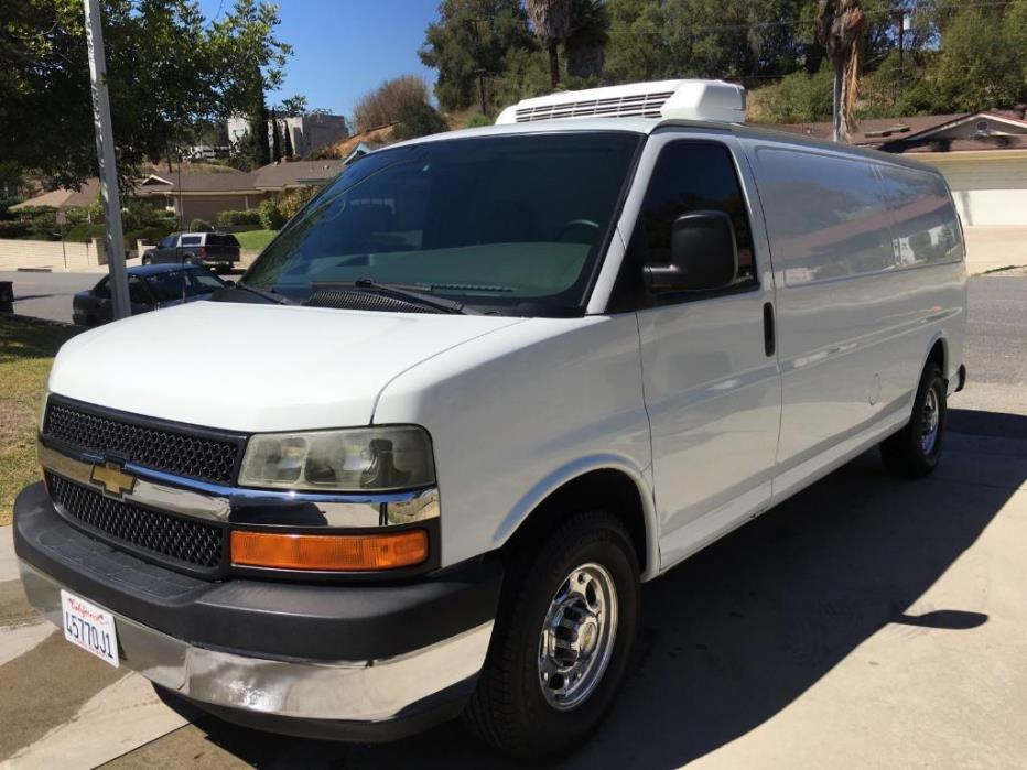 2005 Chevrolet Express  Refrigerated Truck
