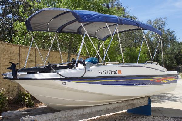 2007 Bayliner 190 Deck Boat