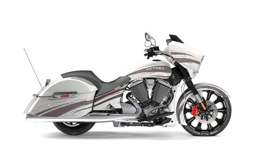 2016 Victory Hammer S Black w/Red Racing Stripes