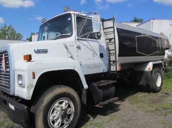 1993 Ford Ln8000  Tanker Truck