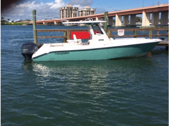 2015 Everglades Boats 295