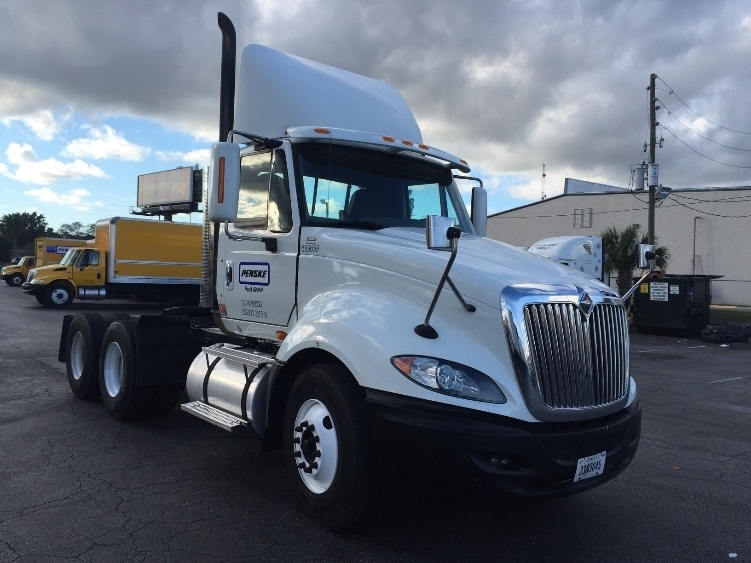 2010 International Prostar  Conventional - Day Cab