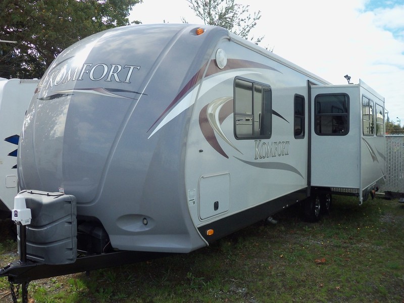 2012 Komfort 2720RL