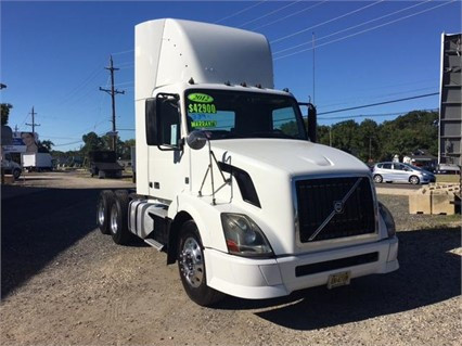 2012 Volvo Vnl  Tractor