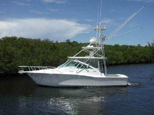 2004 Cabo Yachts 35 Express, Cat C'9s