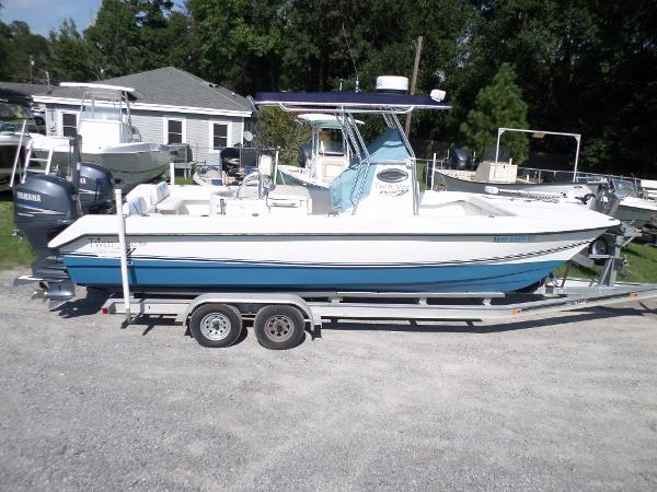 2008 Twin Vee 26 Center Console