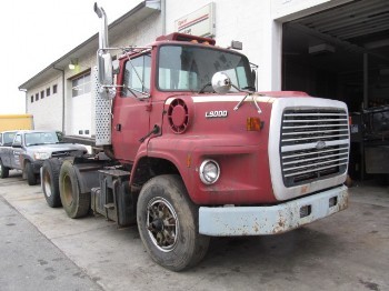 1995 Ford L9000  Salvage Truck