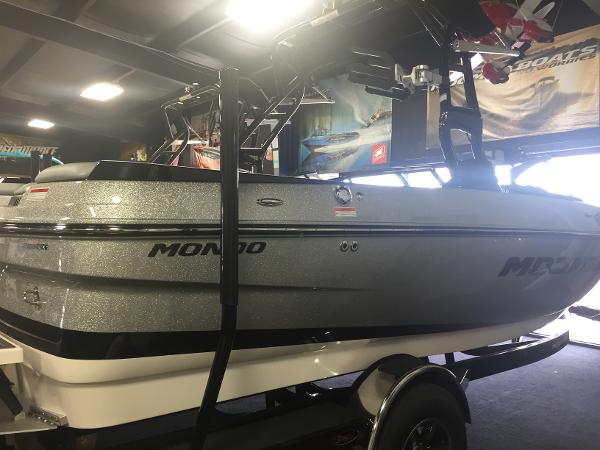 2017 Moomba Mondo