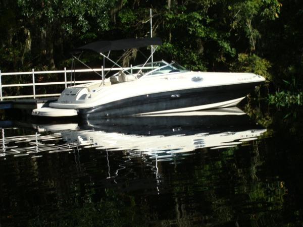 2007 Sea Ray 240 Sundeck