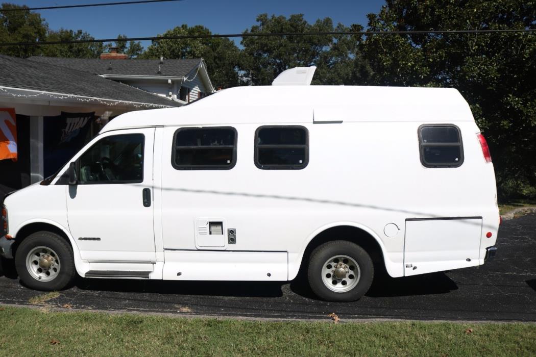 2000 Roadtrek 200 VERSATILE