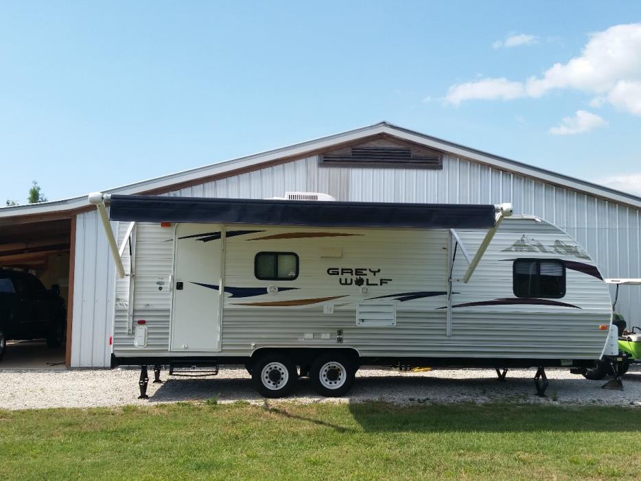 2013 Forest River CHEROKEE GREY WOLF 21RR