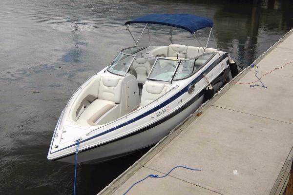 2007 Crownline 270 BR akin to Sea Ray SLX