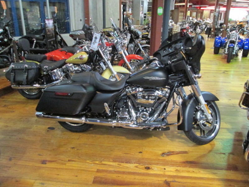 2010 Harley-Davidson FLHTC - Electra Glide Classic