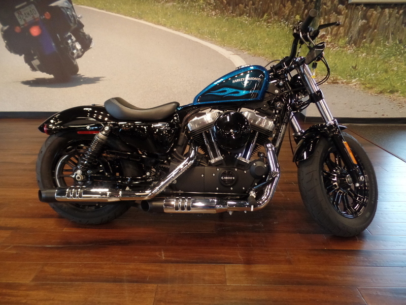 2016 Harley-Davidson XL883N - Sportster Iron 883