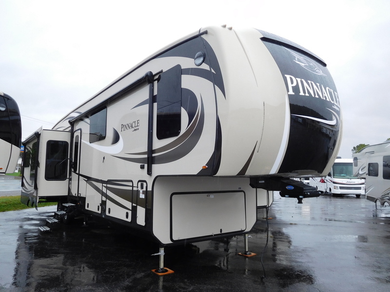 2017 Jayco Pinnacle 37MDQS