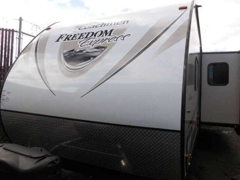 2016 Coachmen Freedom Express 28.1SE