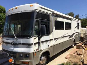 2001 Winnebago ADVENTURER 32V