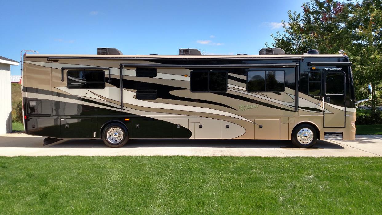 2009 Fleetwood DISCOVERY 40G