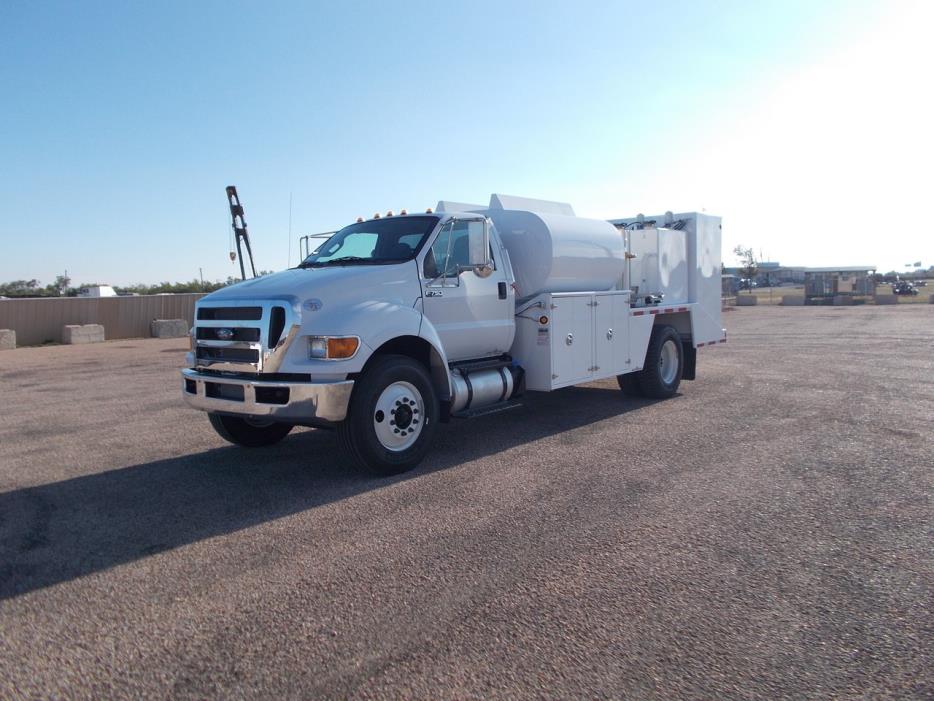 2015 Ford F750  Fuel Truck - Lube Truck
