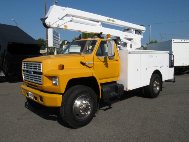 1993 Ford F700  Utility Truck - Service Truck