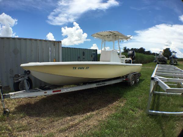 2008 Yellowfin 24 Bay