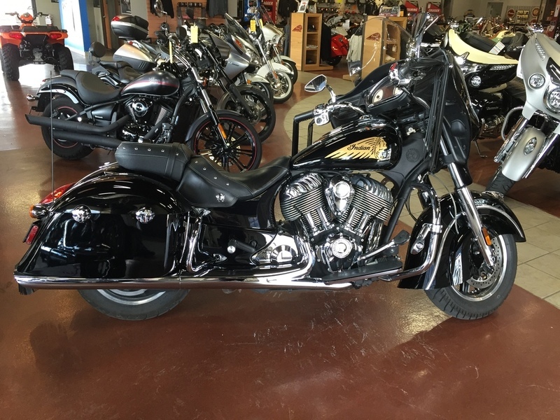 2016 Indian Chief Vintage Star Silver and Thunder Bl