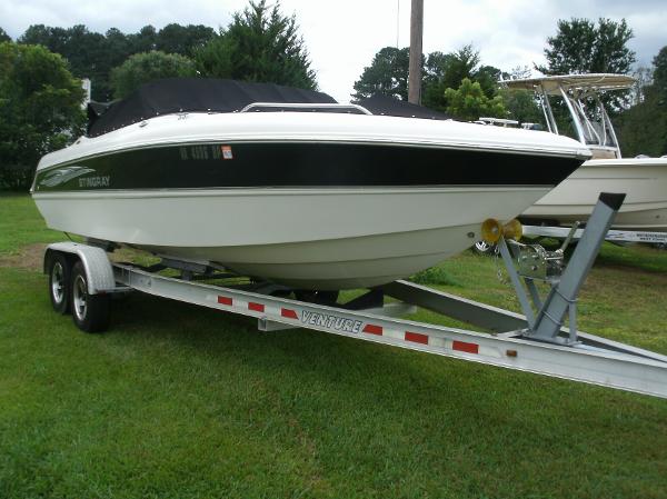 2007 Stingray 220 LX