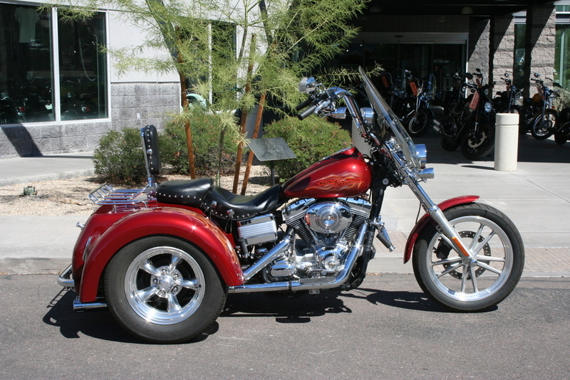 2017 Harley-Davidson FLHTCUTG - Tri Glide Ultra