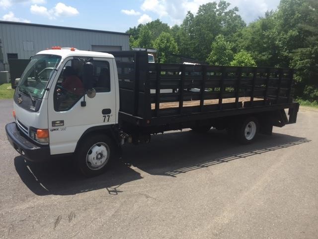 2005 Chevrolet W5500  Flatbed Truck