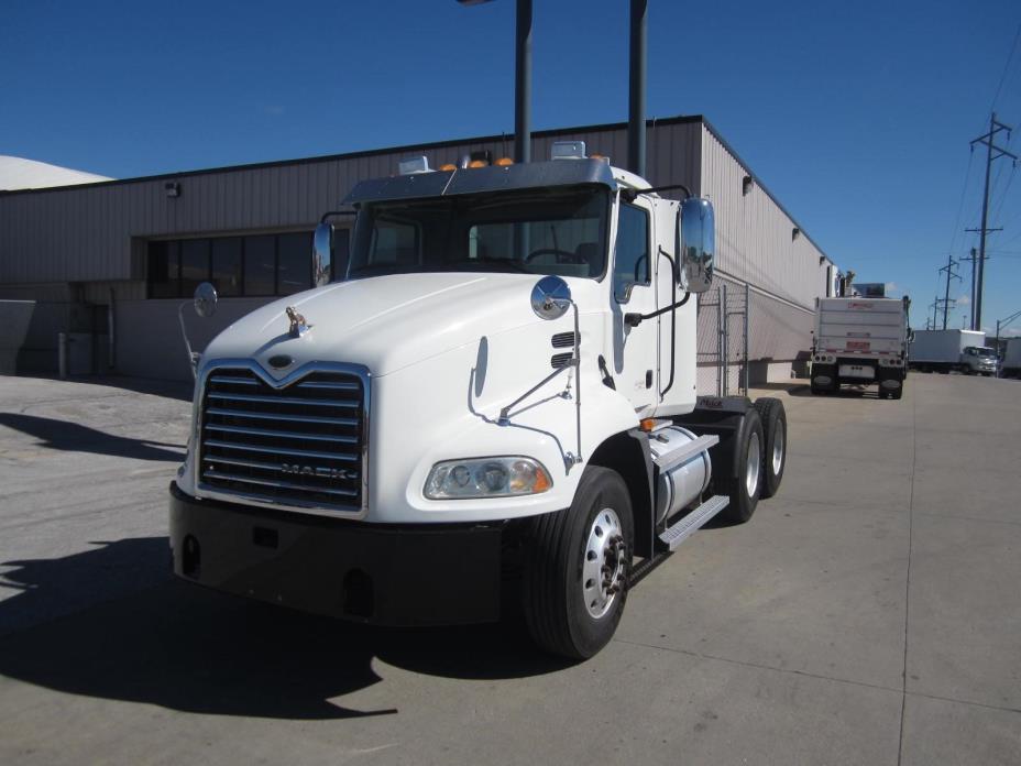 2007 Mack Vision Cxn613  Conventional - Day Cab