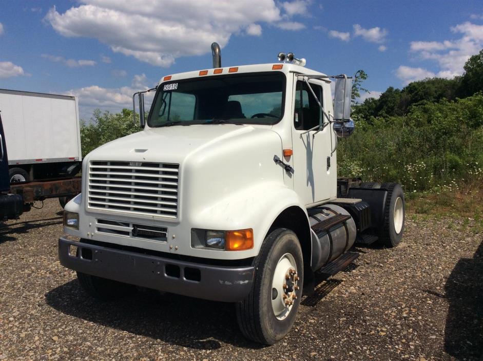 1996 International 8100  Conventional - Day Cab