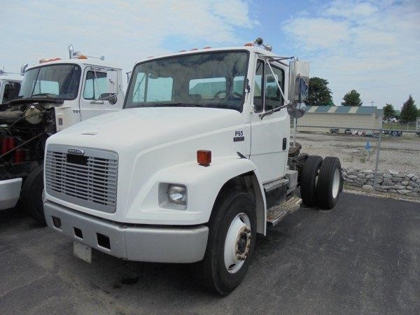 2003 Freightliner Fl80  Conventional - Day Cab