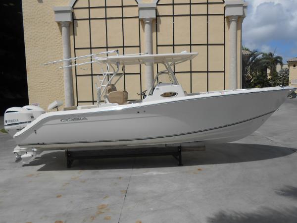 2013 Cobia 296 Center Console