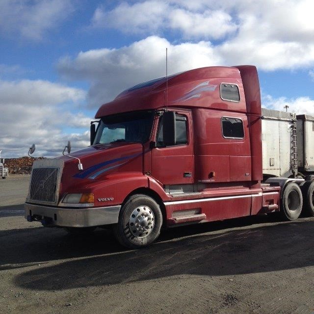 2000 Volvo Vnl64t770  Conventional - Sleeper Truck