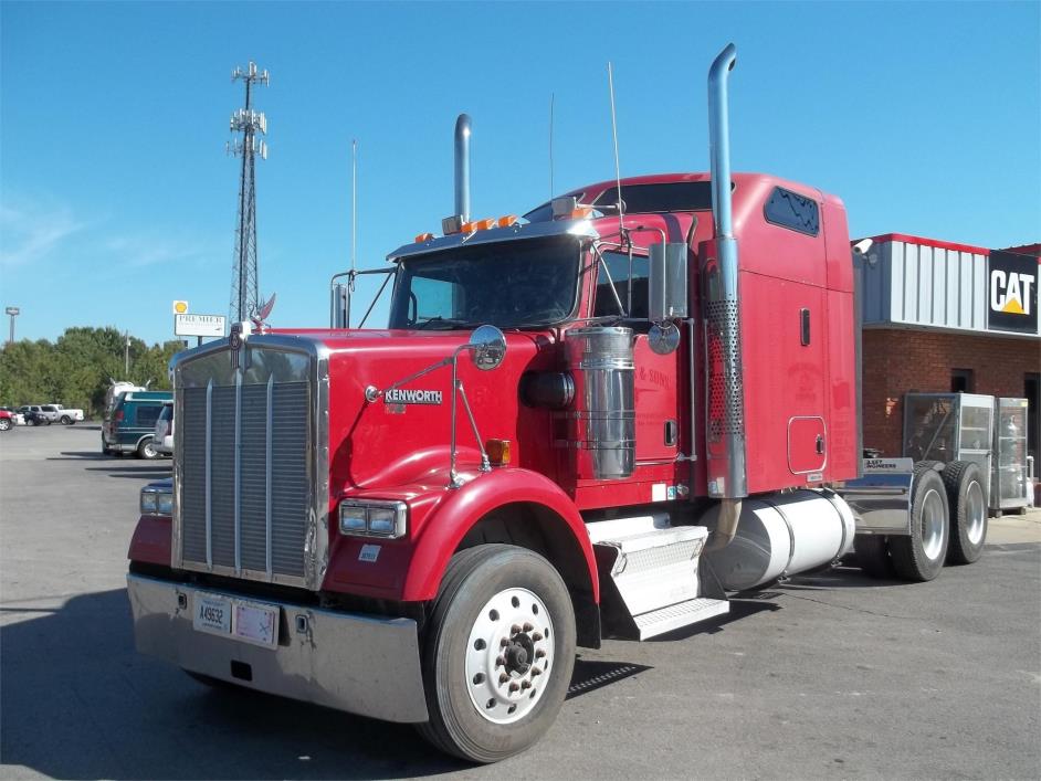 2006 Kenworth W900b  Conventional - Sleeper Truck