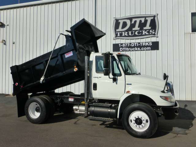 2009 International 4400  Dump Truck