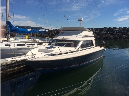 1986 Bayliner 2560 Trophy Convertible