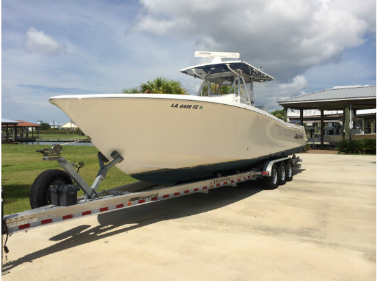 2013 Invincible 36