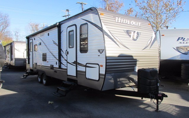 2015 Keystone Hideout 26RLS