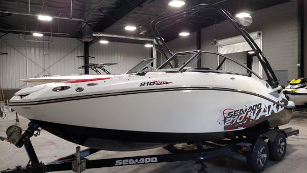 2011 Sea-Doo Sport Boats 210 Wake