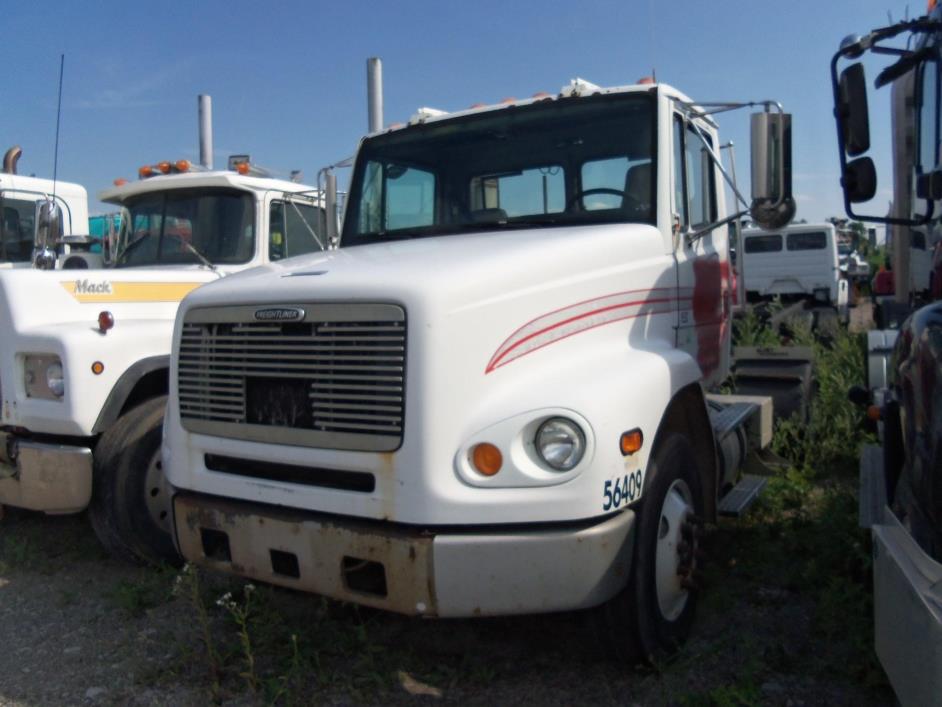 1999 Freightliner Fl112  Conventional - Day Cab