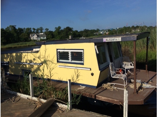 1972 Pacemaker Houseboat