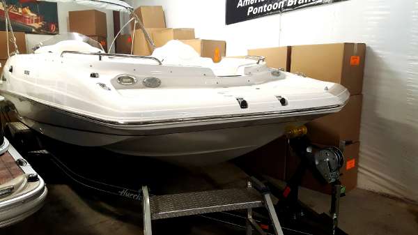 2016 HURRICANE BOATS SS 202 IO