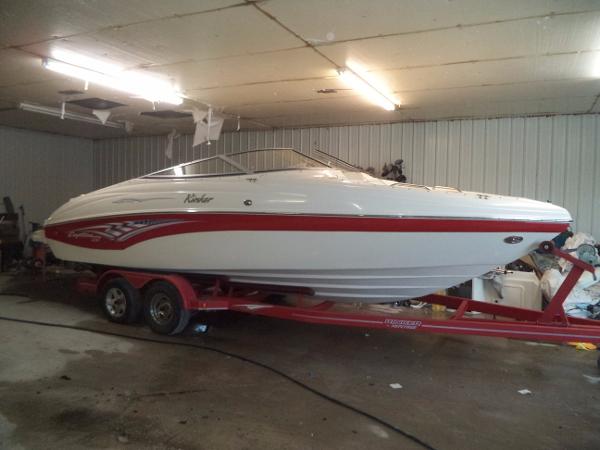 2004 Rinker 232 Captiva Bowrider