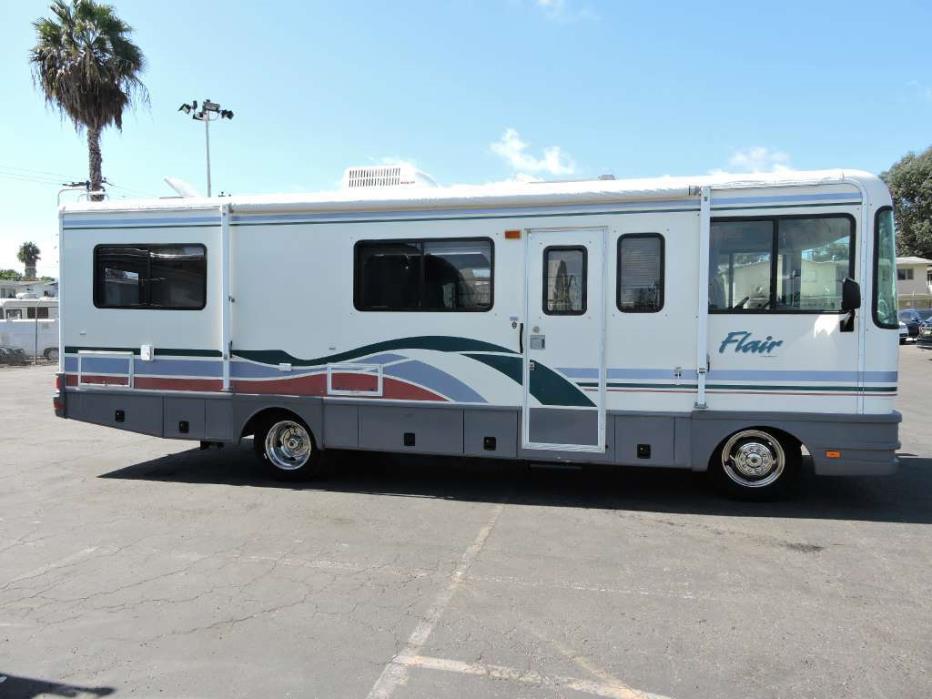 1998 Fleetwood Flair 29 Rear Bed