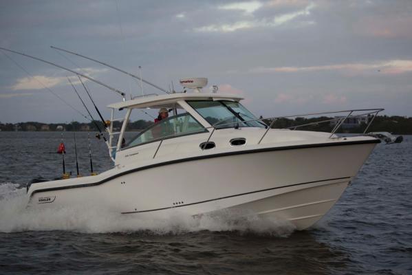 2017 Boston Whaler 315 Conquest